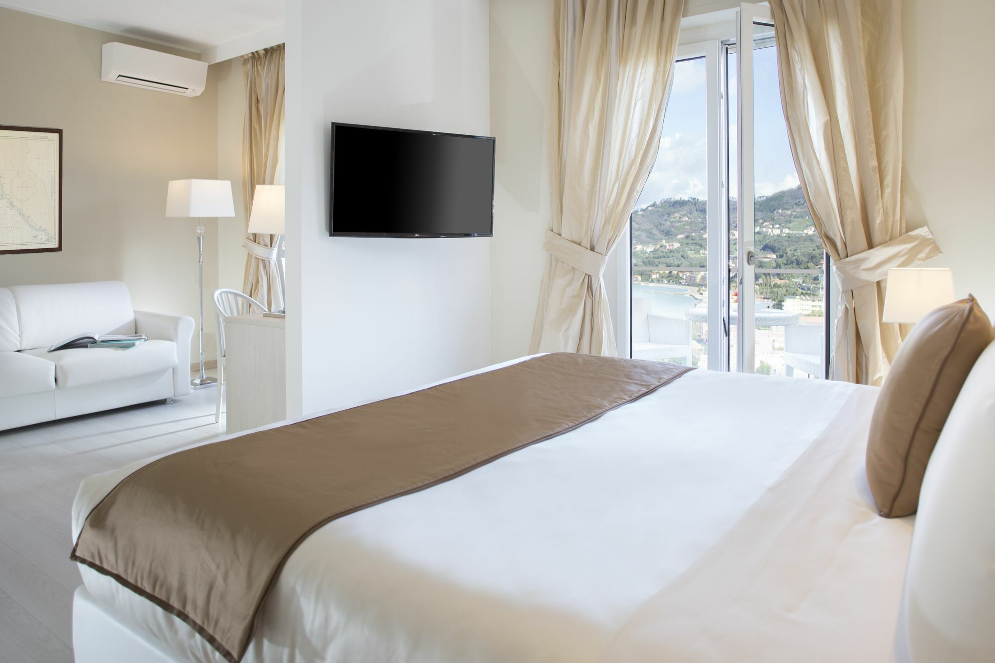 Europa Grand Hotel Lerici Exterior photo